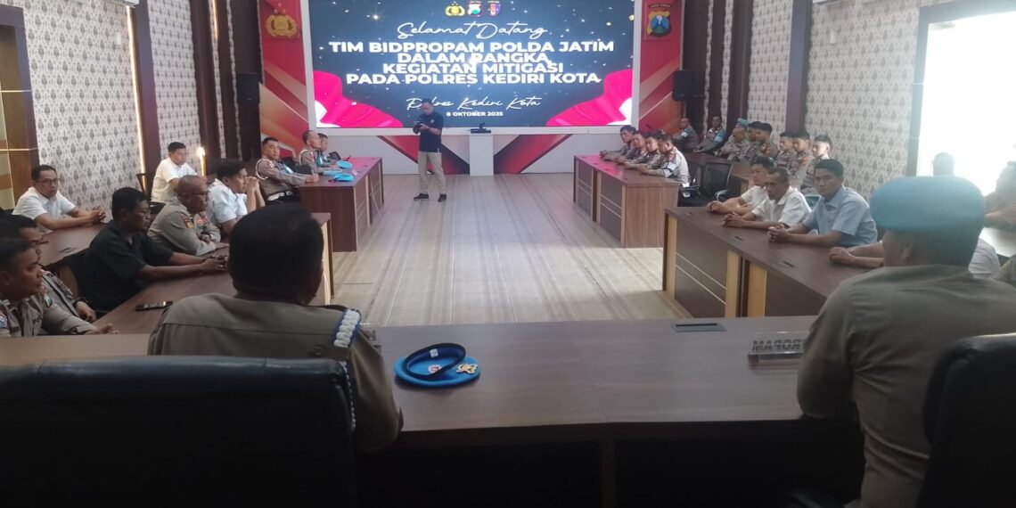 Propam Polda Jatim Laksanakan Giat Mitigasi di Polres Kediri Kota, Pastikan Disiplin dan Profesionalisme Anggota