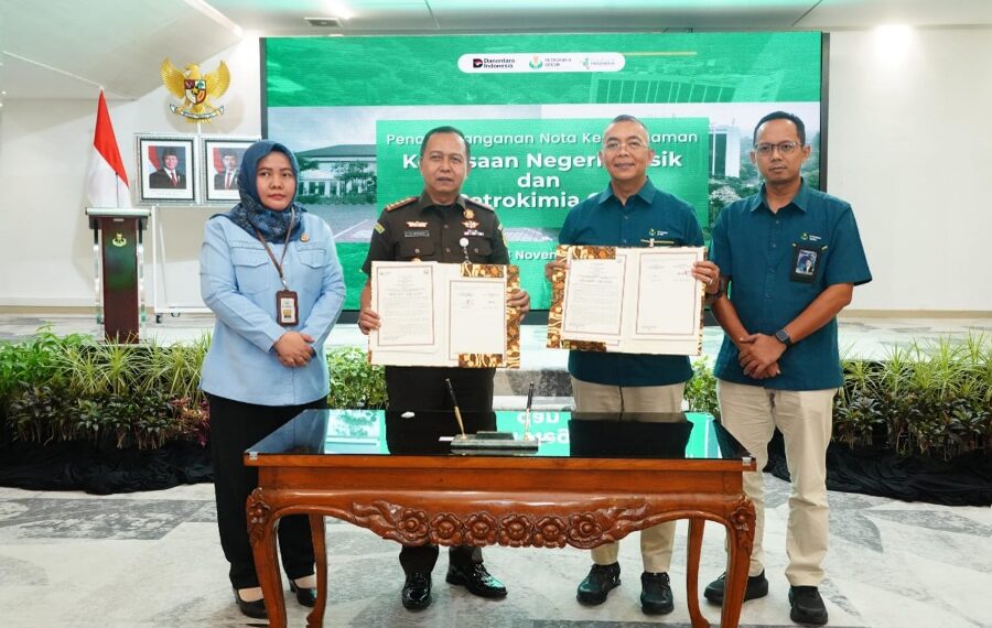 Cegah Penyelewengan Distribusi Pupuk Bersubsidi, Petrokimia Gresik Gandeng Kejari Gresik Teken MoU