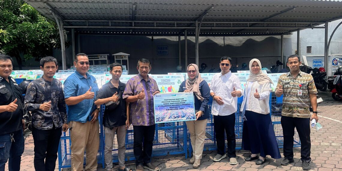 Dengan tersedianya tempat sampah khusus botol plastik, pemilahan sampah dapat lebih mudah & efektif. (foto: ist)