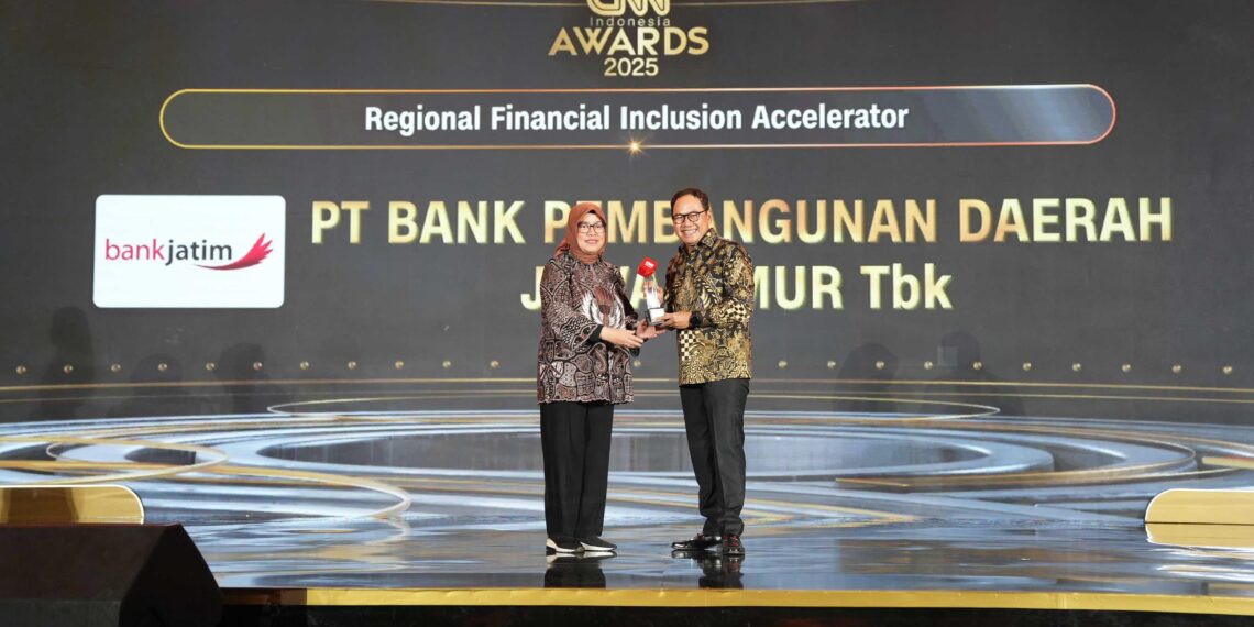 Bank Jatim saat sabet penghargaan