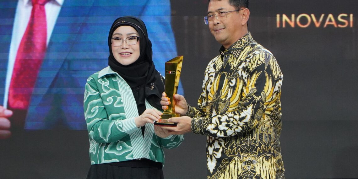 Bank Jatim saat sabet Penghargaan