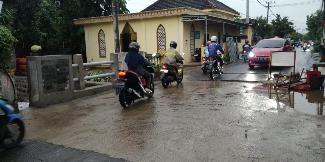 Pemkot Kediri Percepat Proyek Rehabilitasi Jembatan Jl Raya Ngampel, Hampir Rampung 100 Persen 1 Pemkot Kediri Percepat Proyek Rehabilitasi Jembatan Jl Raya Ngampel, Hampir Rampung 100 Persen 1