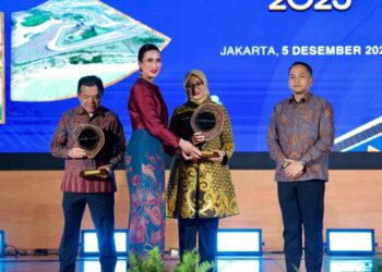 Bupati Ipuk Raih Most Inspiring Tourism Leader dari Kemenpar