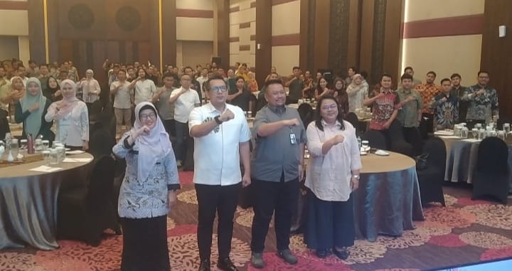 Gelar Bimtek Solosemiran, Sekretariat DPRD Jatim Tekankan Tertib Administrasi dan Akuntabilitas Kelompok Masyarakat
