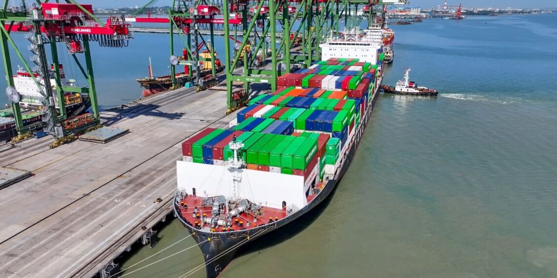 Pemerintah Desa Kendung Bersama Sarimi Blusukan Kampung Bangkit (BKB).