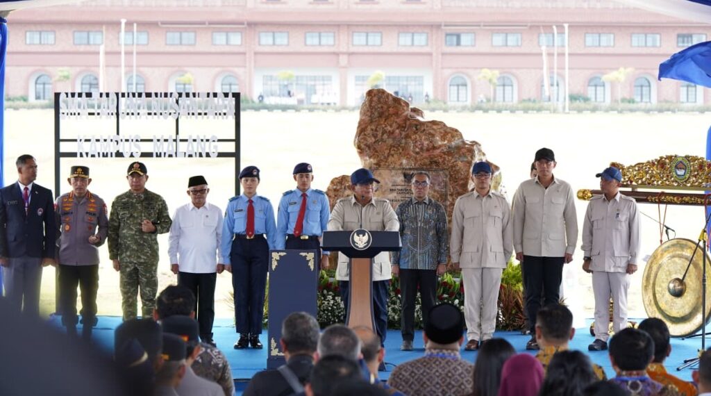 Menko AHY dan Prabowo saat resmikan SMA Taruna Malang