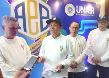 Airlangga Education Expo (AEE), Rektor: Wadahi Calon Mahasiswa Siapkan Strategi Masuk Kampus Impian 4 Airlangga Education Expo (AEE), Rektor: Wadahi Calon Mahasiswa Siapkan Strategi Masuk Kampus Impian