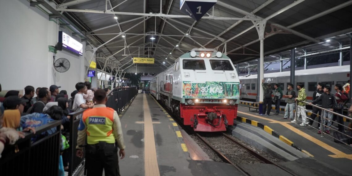 Libur Nataru Usai, KAI Commuter Surabaya Fokus Mobilitas Pekerja & Pelajar Tetap Lancar