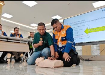 Melalui Program SeHAT, Ratusan Nelayan Banyuwangi Terima Sertifikat Tanah