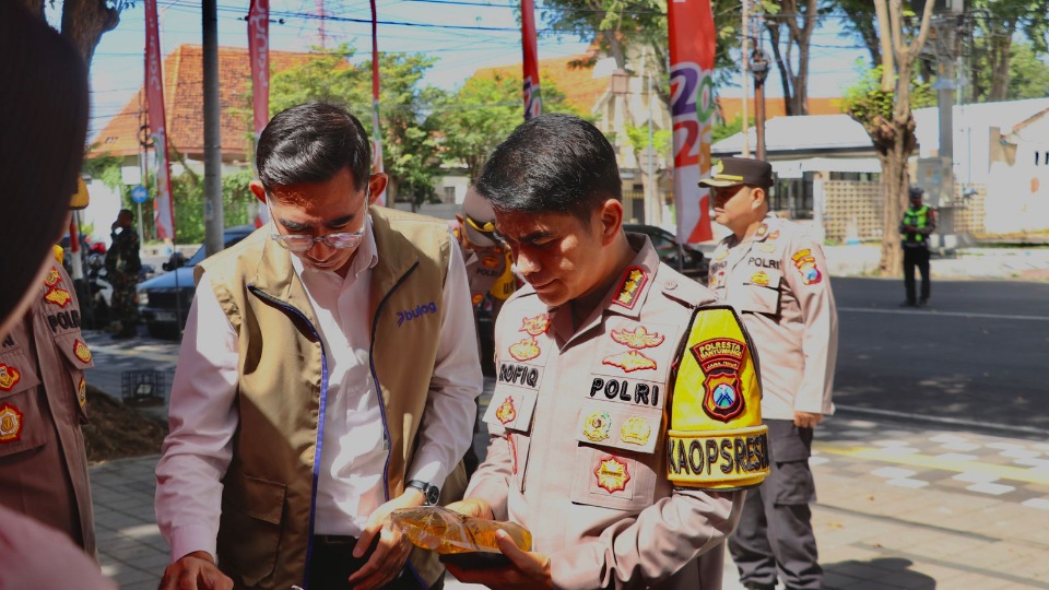 Bareng Bulog dan Pemkab, Polresta Banyuwangi Gelar Gerakan Pangan Murah Serentak 1