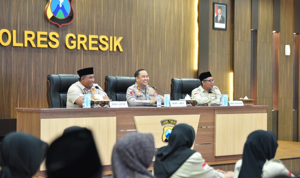 Kapolres Gresik AKBP Ramadhan Nasution menggelar silaturahmi dan halalbihalal bersama kepala desa se-Kabupaten Gresik
