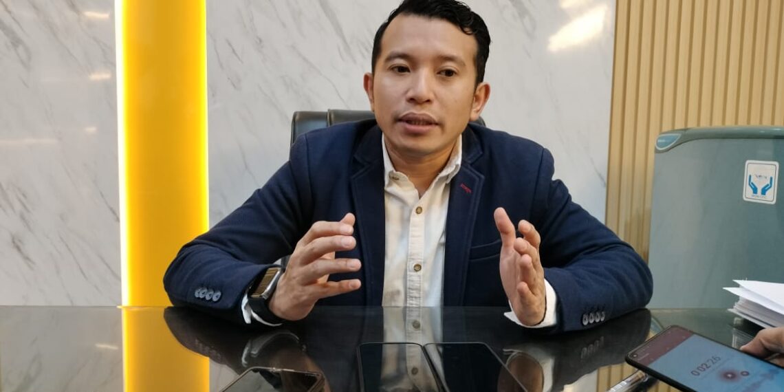 Ketua Komisi C DPRD Jatim Adam Rusyidi