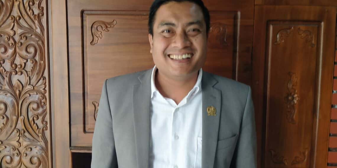 Komisi E Puguh Pamungkas Sorot Dinkes Jatim Tak Ada di Penanganan Banjir Pasuruan 1 Anggota Komisi E DPRD Jatim Puguh Wiji Pamungkas