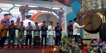 Bupati Gresik Resmi Buka MTQ ke-32, Tekankan Pembentukan Generasi Qur’ani