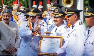 Masuk 6 Besar Nasional, Kabupaten Gresik Raih Predikat Kinerja Tinggi EPPD 2026