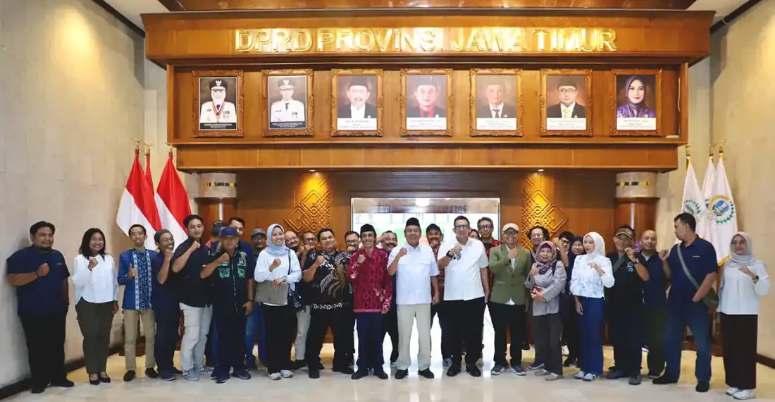 Sekretariat Dewan Jatim saat diskusi soal efisiensi Anggaran