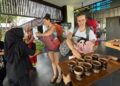 Sambut Kedatangan Wisatawan, Pemkab Banyuwangi Siapkan Minuman dan Kudapan
