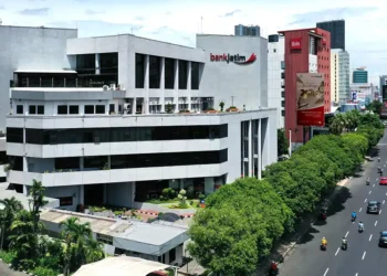 Tegaskan Komitmen terhadap Pertumbuhan Berkelanjutan, Jajaran Direksi Bank Jatim Lakukan Pembelian Saham