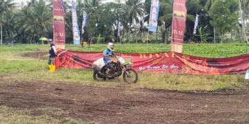 Serunya Aksi Buruh Panggul Adu Cepat di Championship Motocross Manol Gabah Kapolresta Cup II 2026