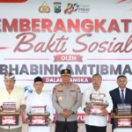 Sambut Hari Bhayangkara Ke-80, Kapolda Jatim Salurkan 15 Ribu Kitab Suci dan Berangkatkan Bakti Sosial Bhabinkamtibmas bhayangkara
