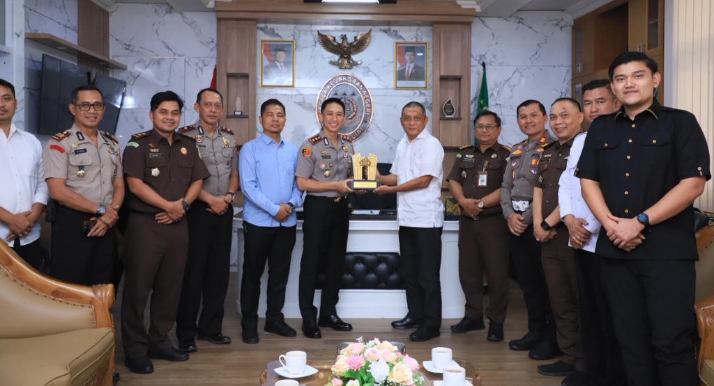 Silaturahmi ke Kejari, Kapolres Kediri Kota Tegaskan Komitmen Penegakan Hukum Presisi