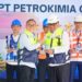 Menko Zulhas Serahkan Penghargaan Pelabuhan Terbaik Nasional kepada TUKS Petrokimia Gresik