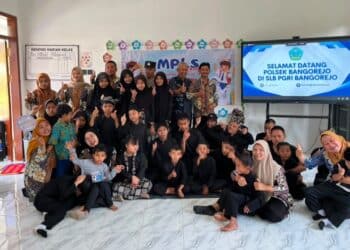 Kehangatan Polisi di Banyuwangi Jadi Sahabat Anak, Tanamkan Percaya Diri dan Hilangkan Dogma Negatif