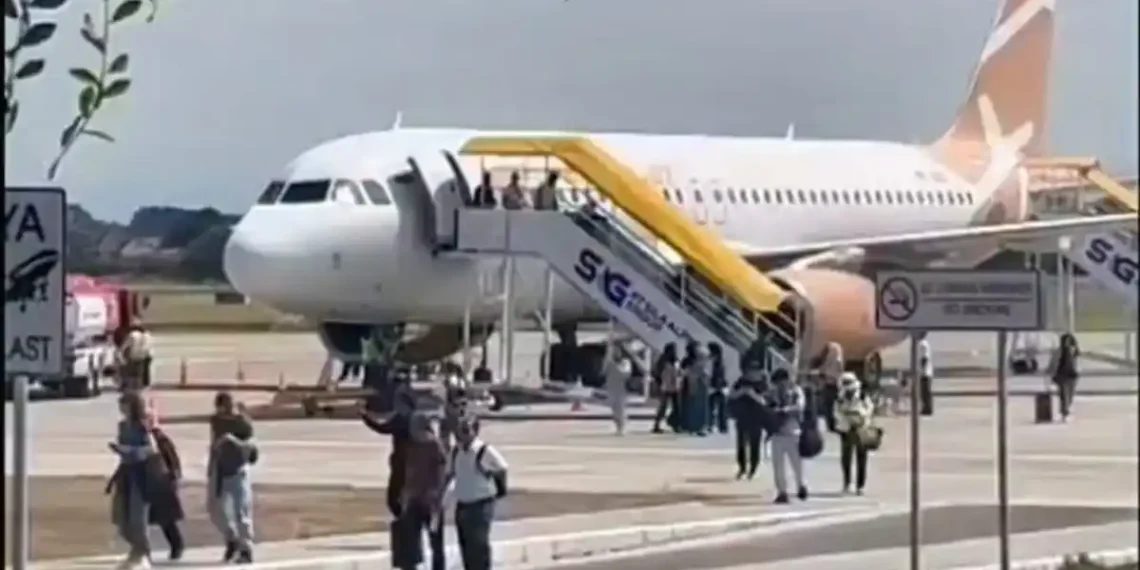 Kedatangan Wisatawan di Bandara Banyuwangi Meningkat Jelang BEC 2026 1 Kedatangan para wisatawan di Bandara Banyuwangi