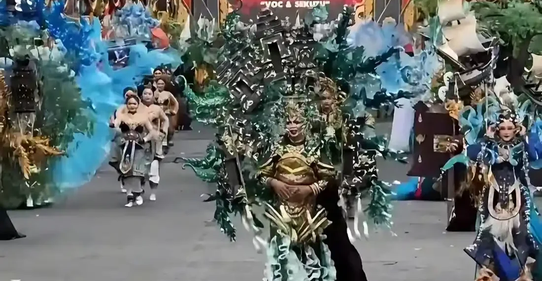 Semangat ‘From Local to Global’, Banyuwangi Ethno Carnival Sukses Sihir Ribuan Pasang Mata 1 Penampilan peserta BEC 2026