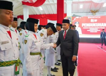 Bupati Kukuhkan 77 Anggota Paskibraka Kabupaten Pasuruan