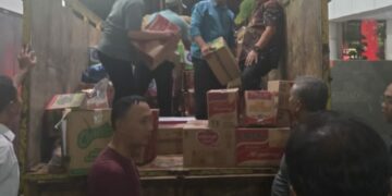 Perduli Bencana NTT, Sekretariat DPRD Jatim Kirim Bantuan Sosial