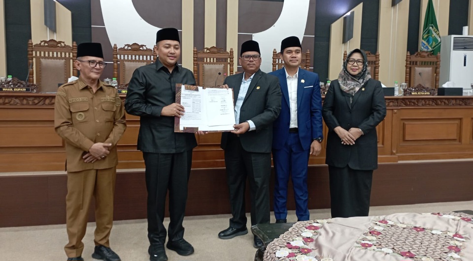 DPRD Kabupaten Pasuruan Sahkan Raperda Non APBD 2026