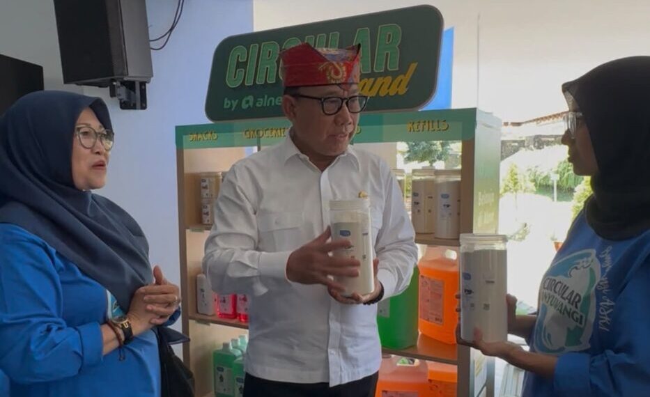 Kurangi Sampah Kemasan, Banyuwangi Kembangkan Ekosistem Produk Refill