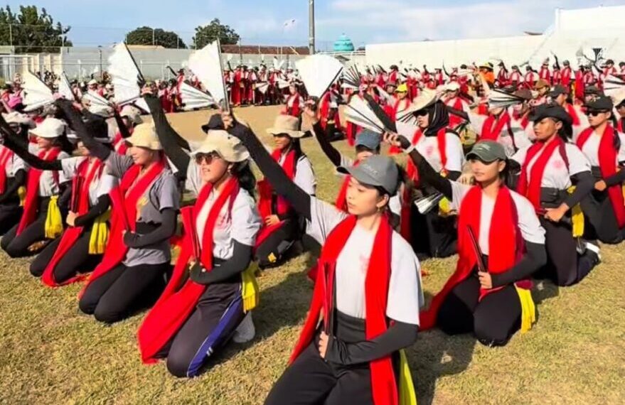 Para penari Ganrung Sewu 2026 saat latihan bersama