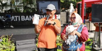 Upload Struk Pajak Daerah, Puluhan Warga Banyuwangi Dapat iPhone, Motor hingga Umroh