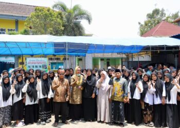 Puluhan Ribu Santri di Banyuwangi Ikuti Cek Kesehatan Gratis